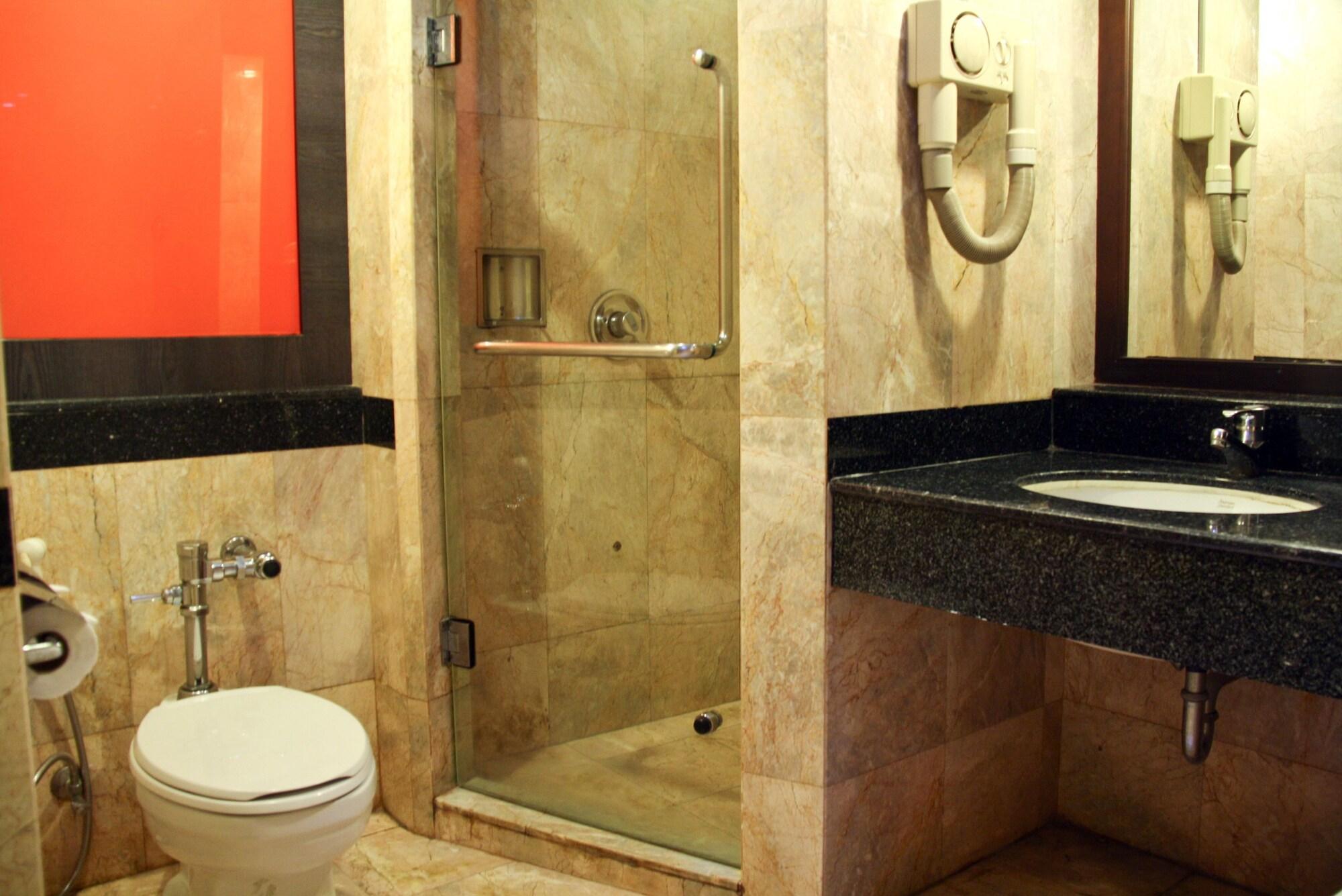 Bp Grand Suite Hotel Hat Yai Bagian luar foto