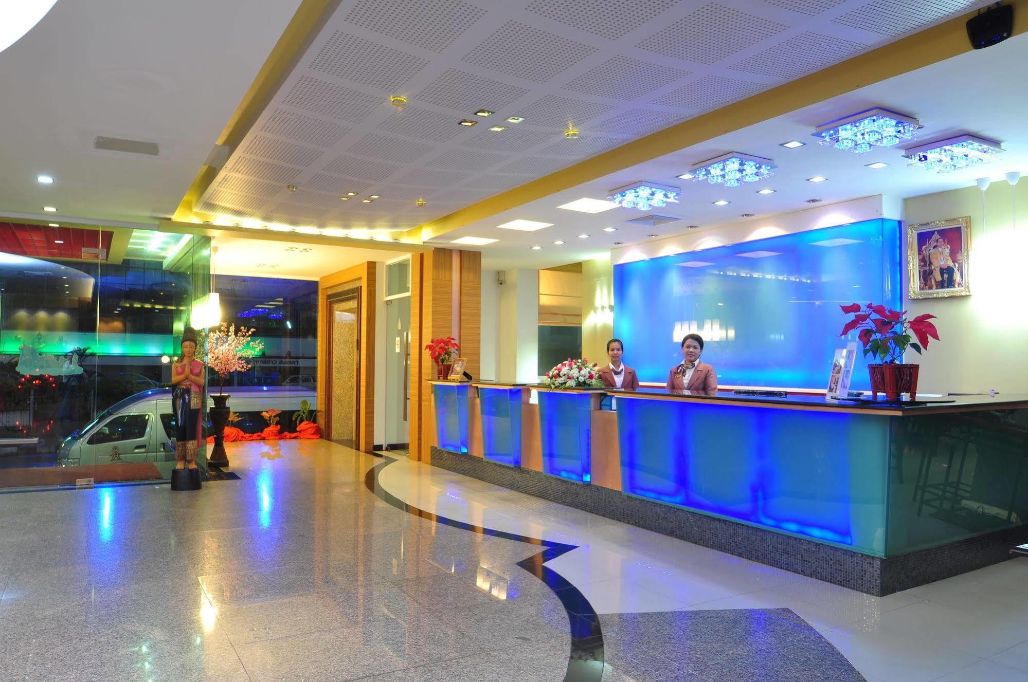 Bp Grand Suite Hotel Hat Yai Bagian luar foto