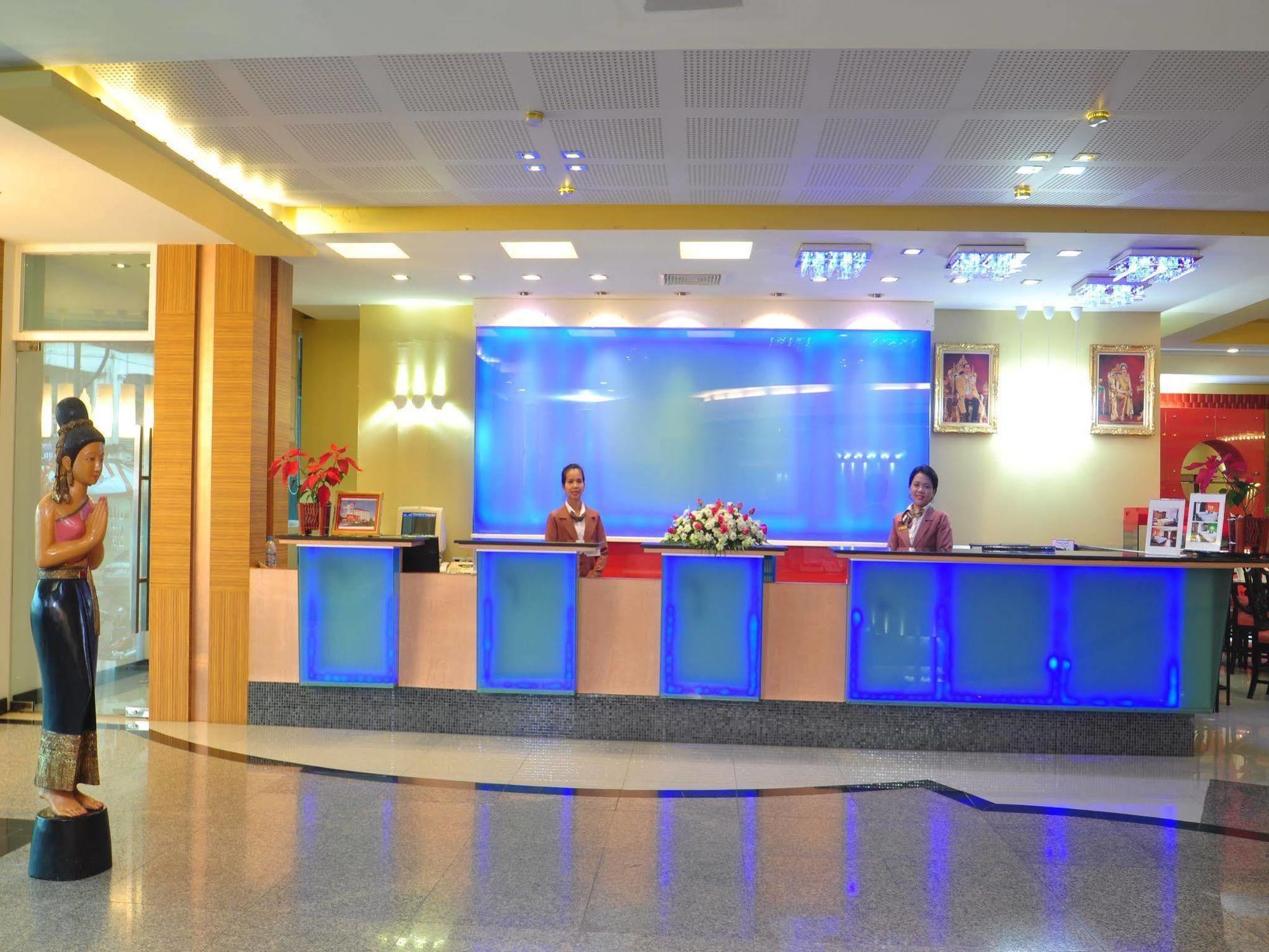 Bp Grand Suite Hotel Hat Yai Bagian luar foto
