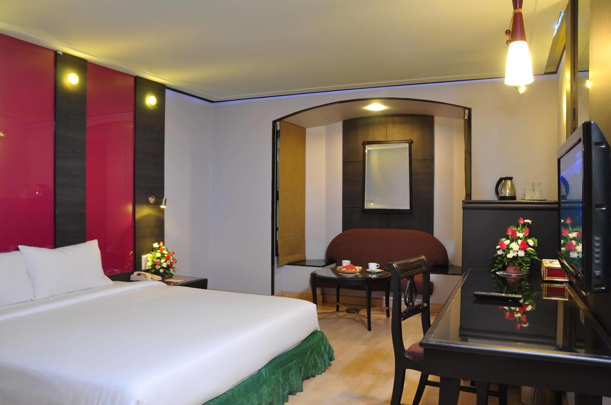 Bp Grand Suite Hotel Hat Yai Bagian luar foto