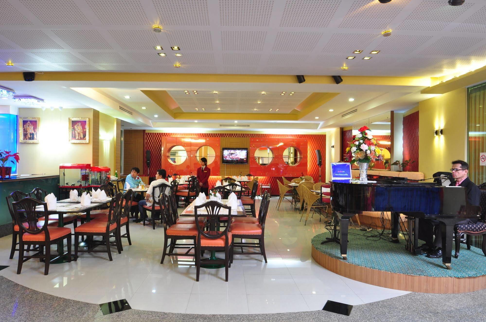 Bp Grand Suite Hotel Hat Yai Bagian luar foto